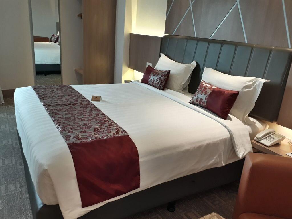 Demelia Hotel Makassar Eksteriør bilde
