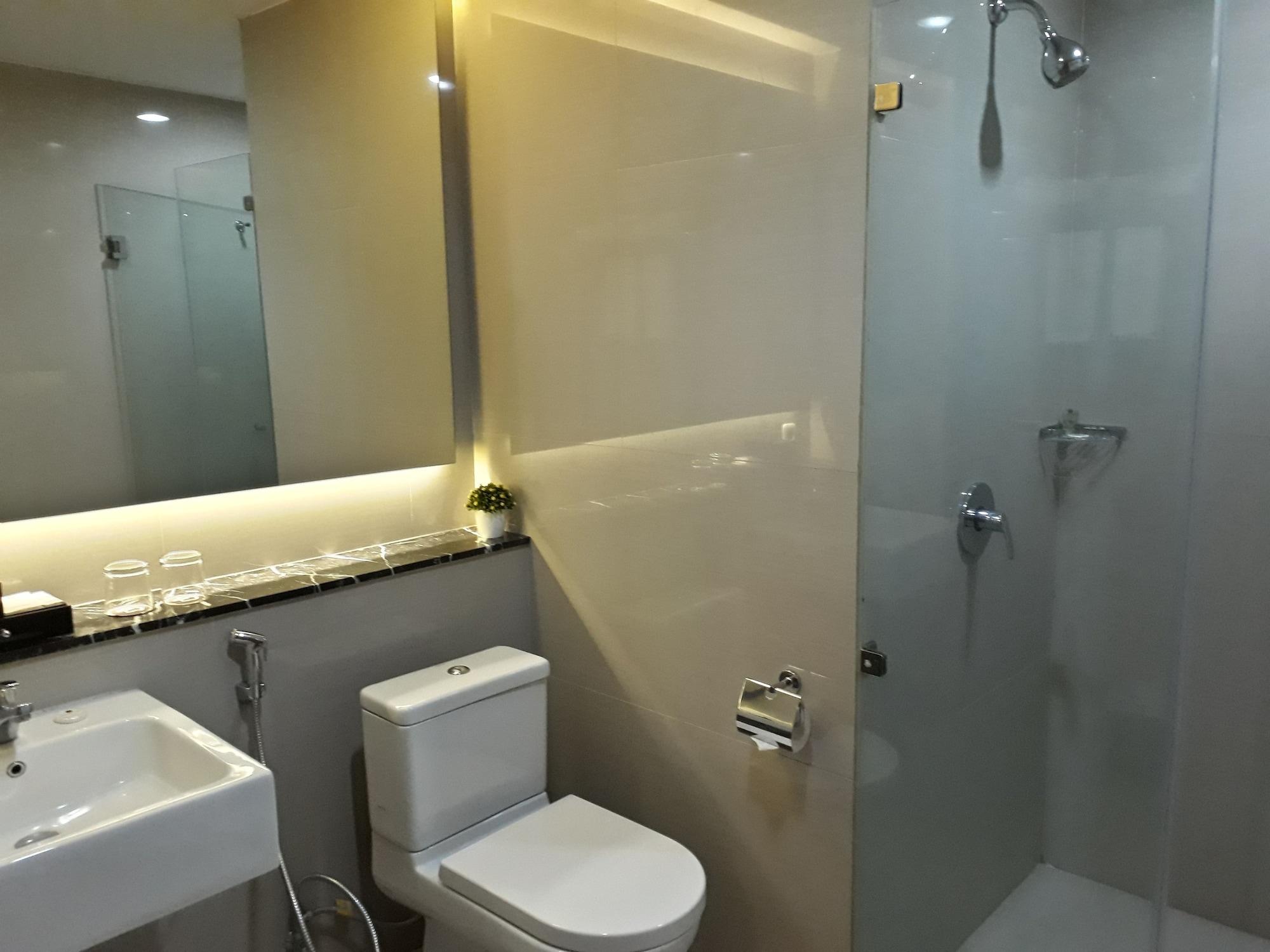 Demelia Hotel Makassar Eksteriør bilde
