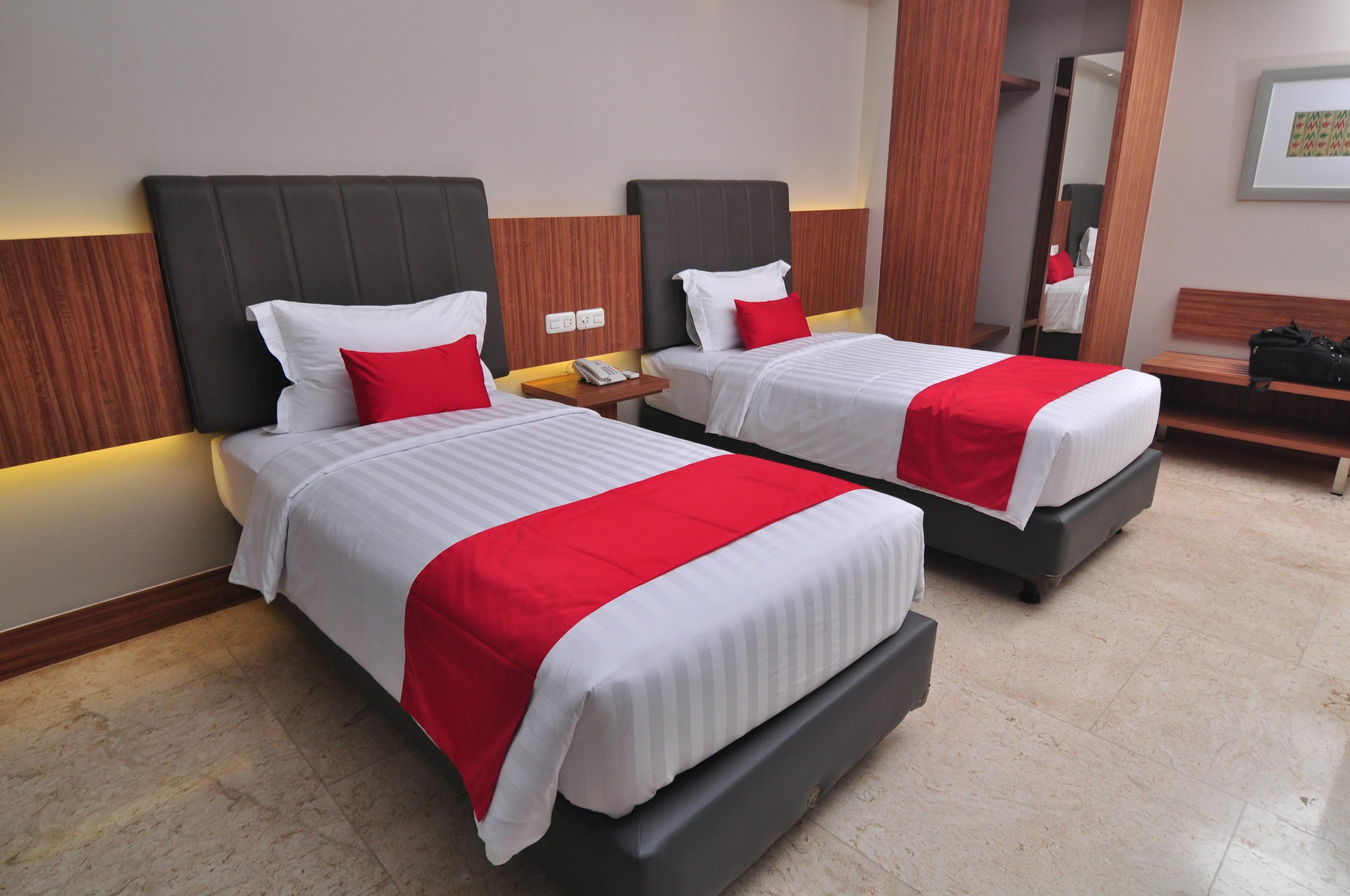 Demelia Hotel Makassar Eksteriør bilde