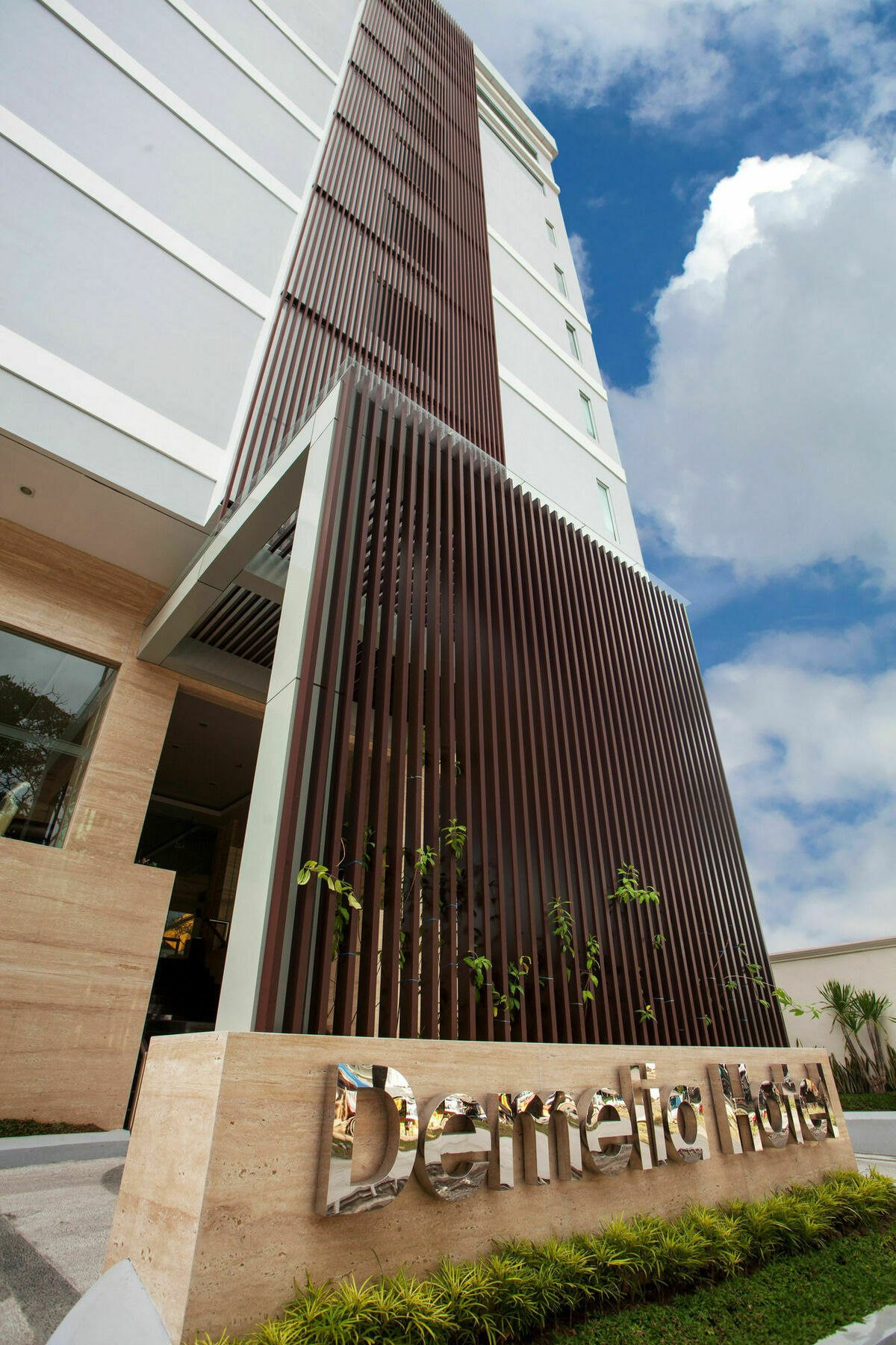 Demelia Hotel Makassar Eksteriør bilde